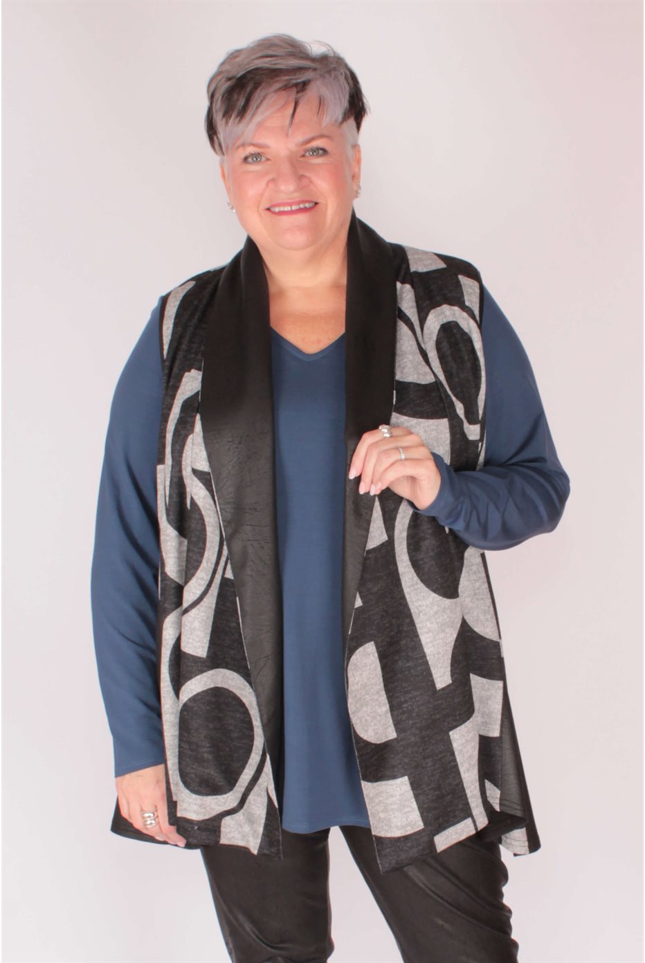 Cardigan Sans Manches Gris / Noir Cardigan Sans Manches Gris / Noir